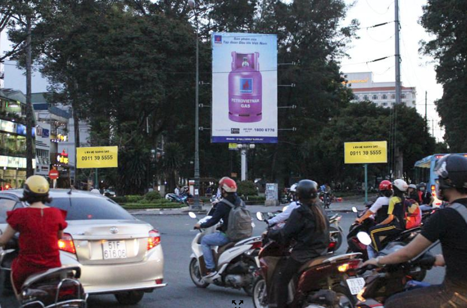 Billboard Hộp đèn cv Âu Lạc (3 trụ), Quận 5, TP. HCM