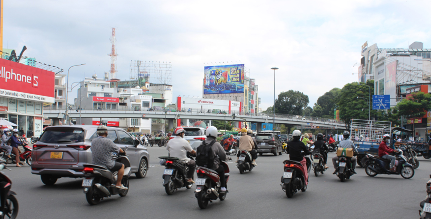Billboard Vòng Xoay Lăng Cha Cả
