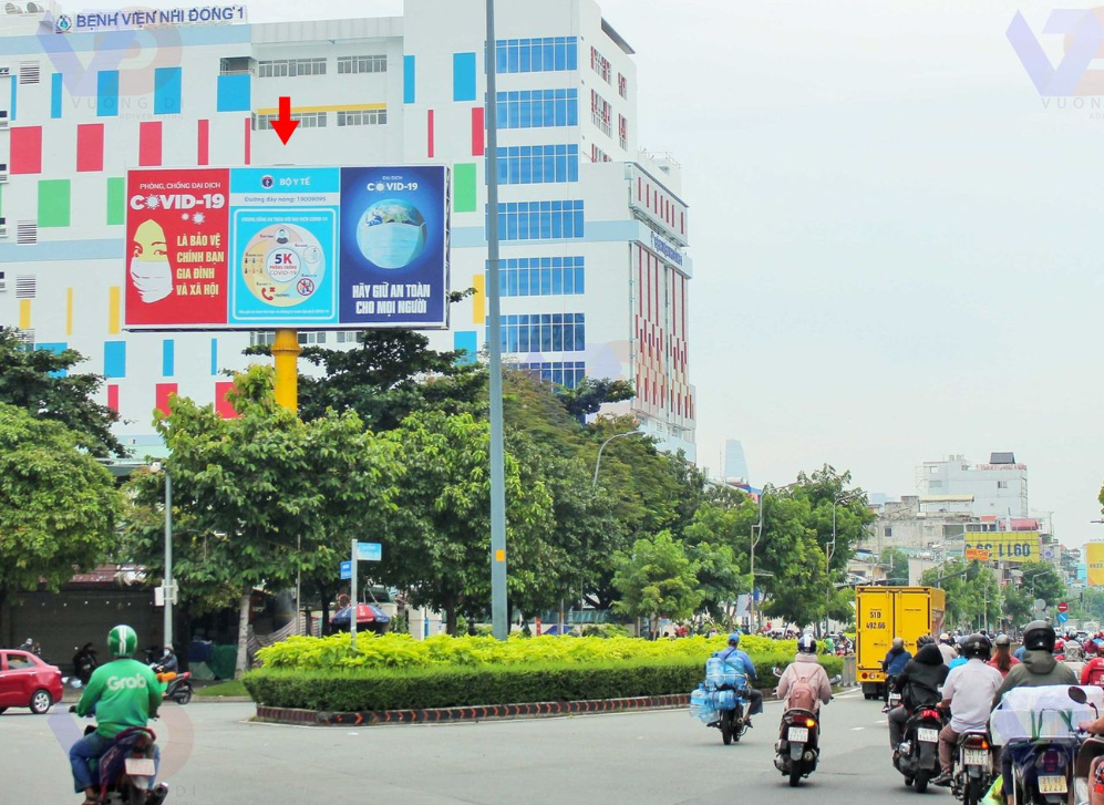 Ngã tư Ba Tháng Hai – Lý Thái Tổ (Mũi tàu bệnh viện Nhi Đồng 1)