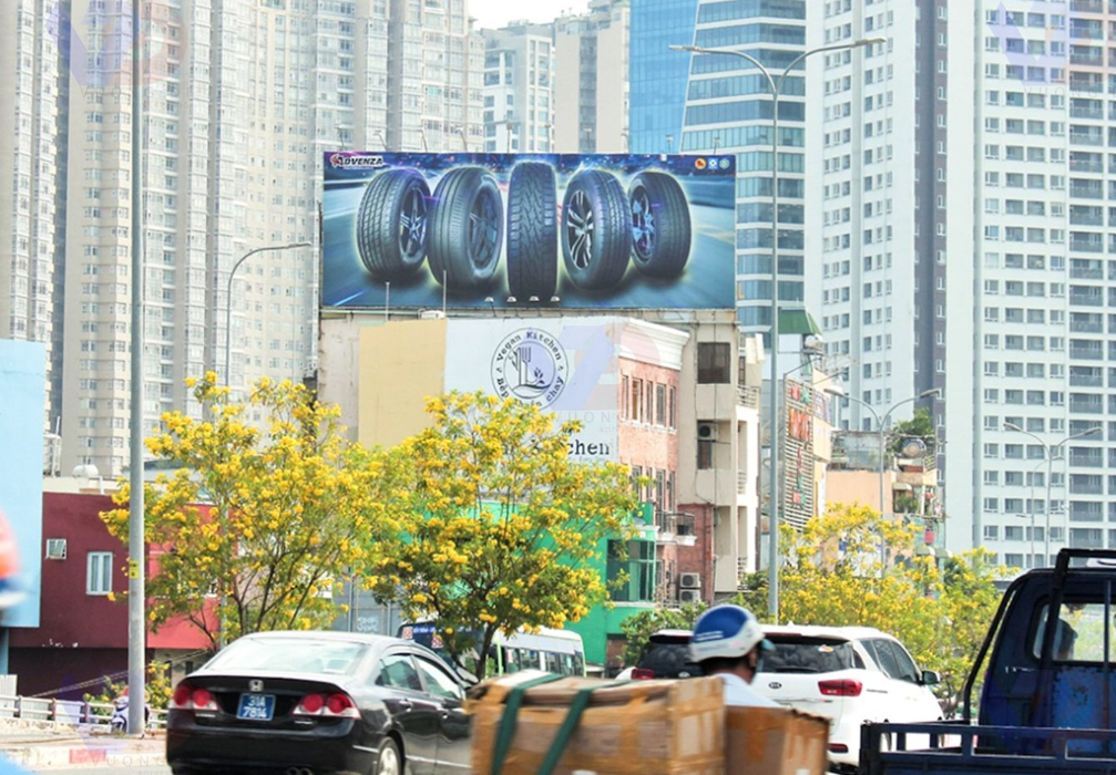 Dưới Chân Cầu Văn Thánh 2