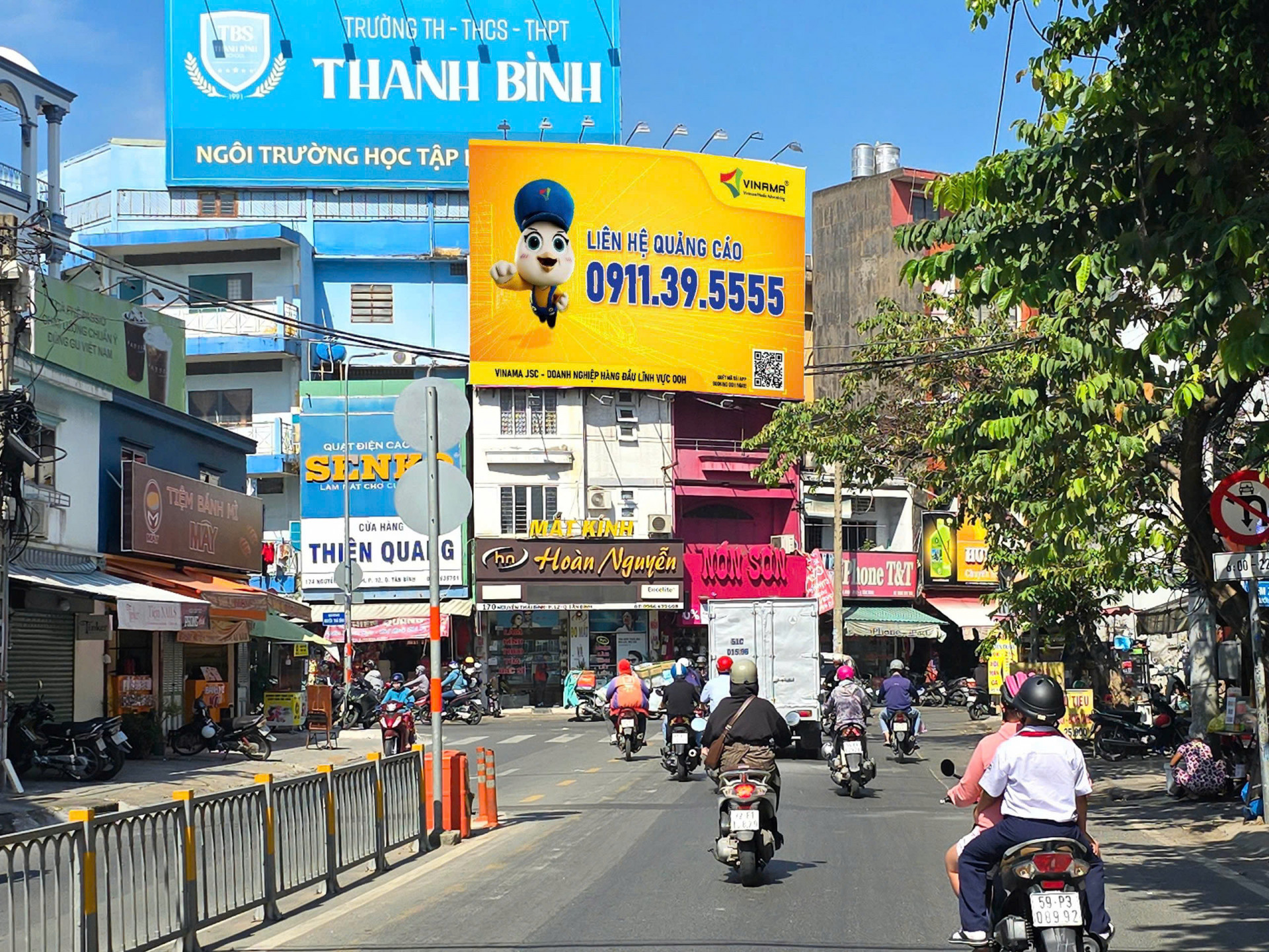 Billboard Ngã 3 Nguyễn Thái Bình - Xuân Diệu, Phường 12, Tân Bình