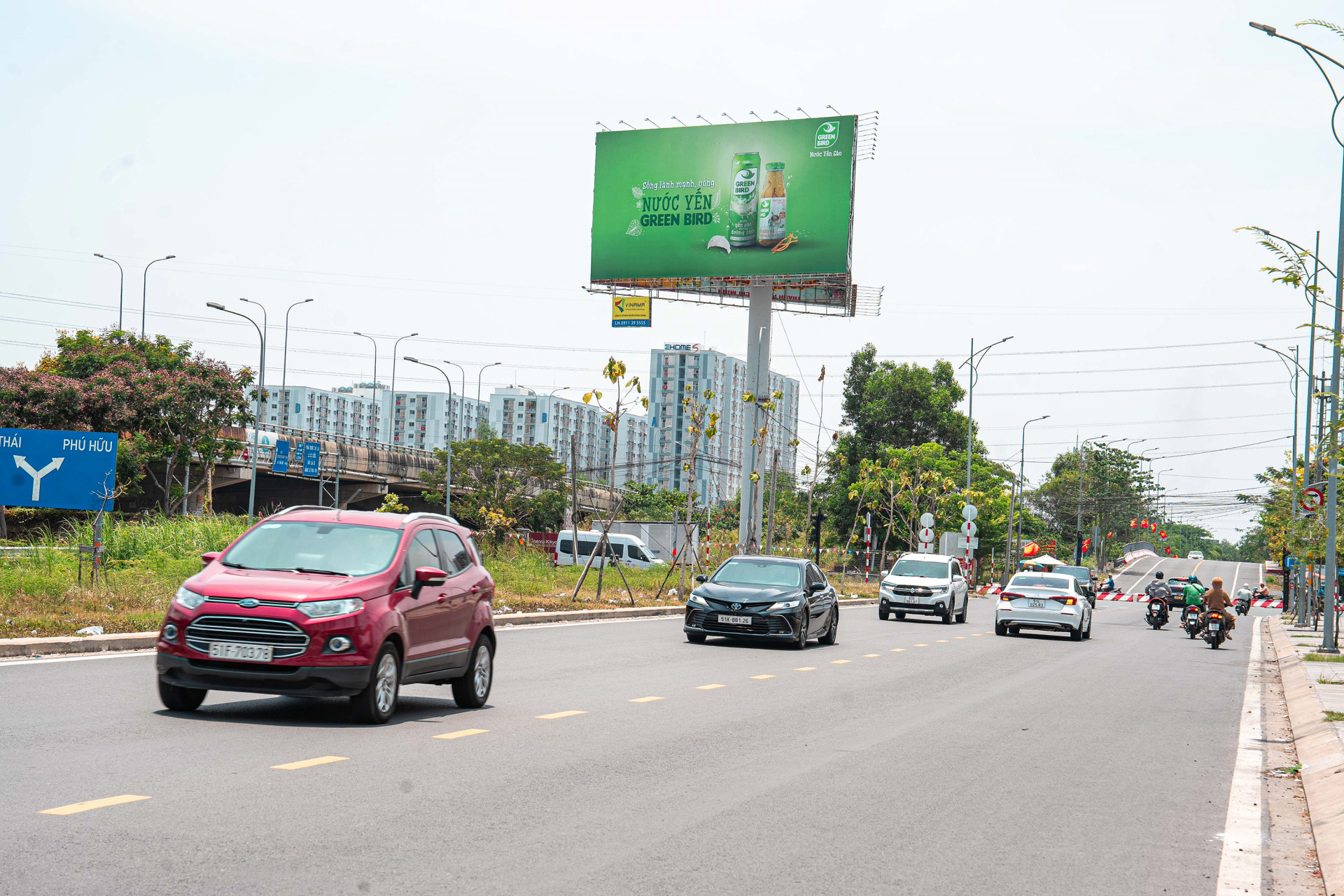Billboard Giao lộ Đỗ Xuân Hợp - Cao tốc TP. HCM Long Thành - Quận Thủ Đức