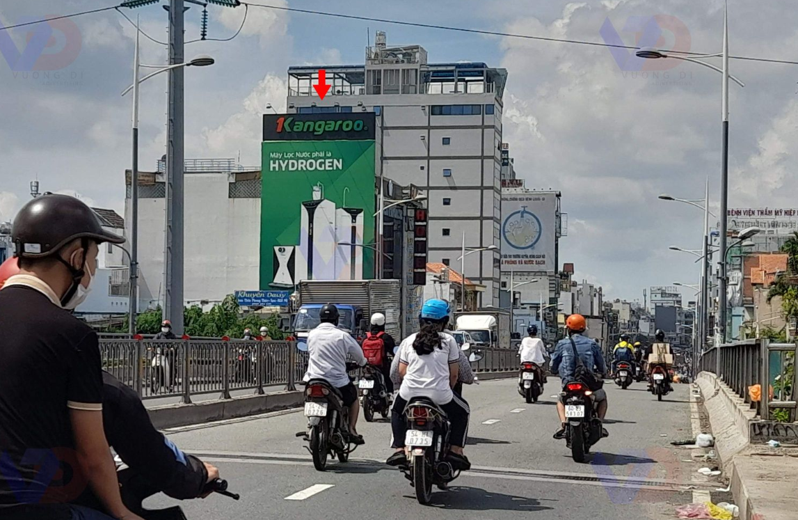 Cầu Nguyễn Văn Cừ