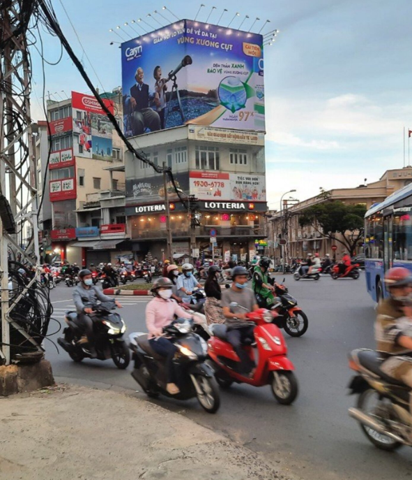 Vòng xoay Phan Đình Phùng