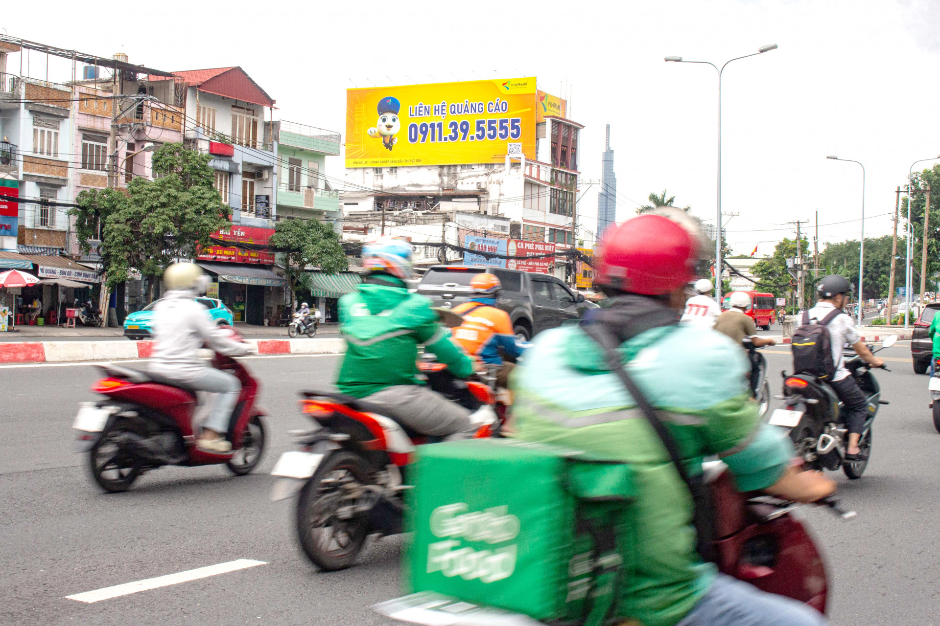 Billboard Chân cầu Bình Triệu 1, Hiệp Bình Chánh, Thủ Đức