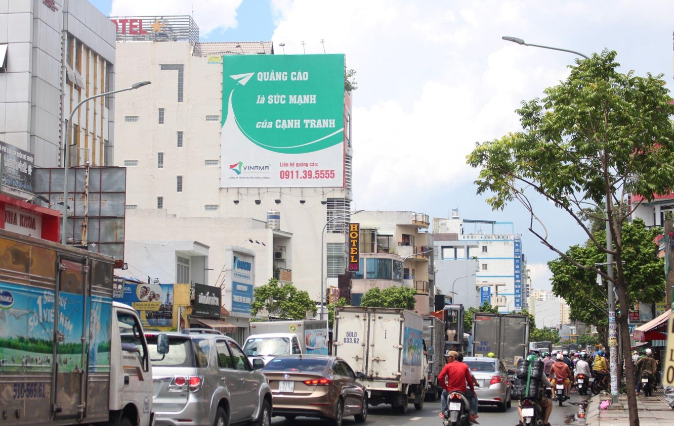 Billboard Ngã ba Lũy Bán Bích - Thạch Lam