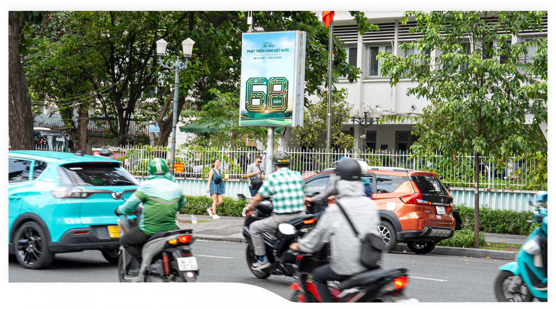 Billboard Vòng xoay Công trường Quốc Tế, Quận 1 (4 Trụ)