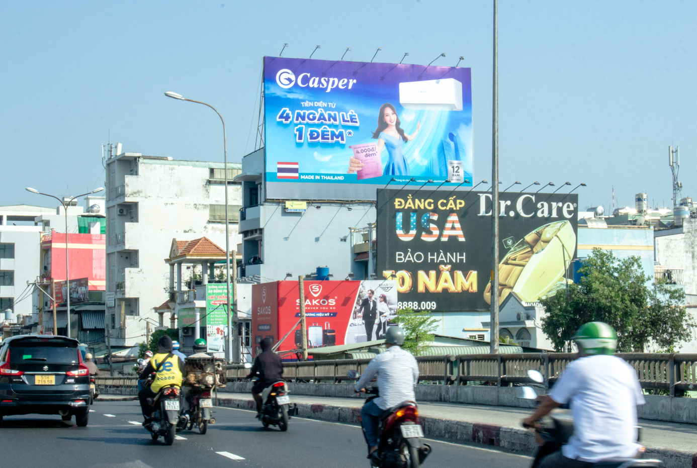 Billboard Chân cầu chợ Cầu 2