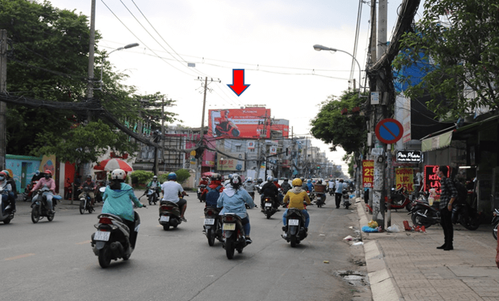 Bảng quảng cáo ngoài trời 303A Cách Mạng Tháng 8, quận 10, Hồ Chí Minh