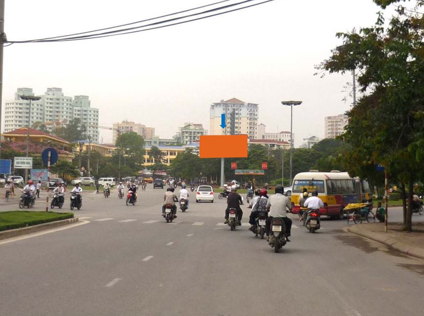 Bảng quảng cáo ngoài trời công viên Nghĩa Đô, quận Cầu Giấy, Hà Nội
