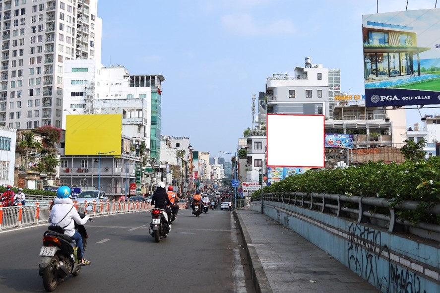 Bảng quảng cáo ngoài trời 489 Hai Bà Trưng, quận 3, Hồ Chí Minh