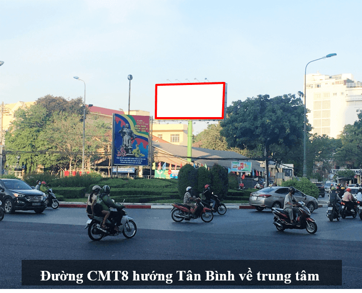 Bảng quảng cáo ngoài trời nút giao Cách Mạng Tháng Tám – Võ Thị Sáu, quận 3, Hồ Chí Minh