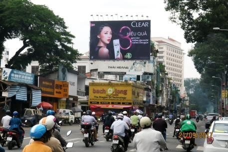 Bảng quảng cáo ngoài trời 128 Trần Phú, quận 5, Hồ Chí Minh