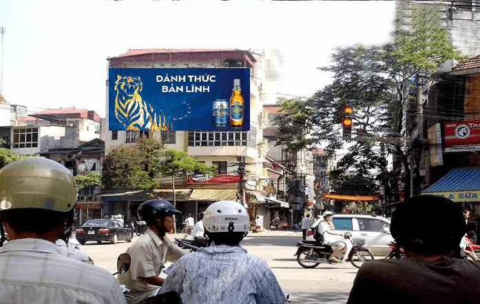 Bảng quảng cáo ngoài trời bốt nước Hàng Đậu, quận Ba Đình, Hà Nội
