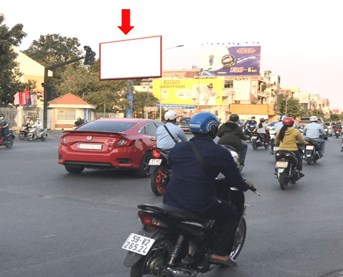 Bảng quảng cáo ngoài trời Vòng xoay Nguyễn Oanh – Phan Văn Trị , quận Gò Vấp, Hồ Chí Minh