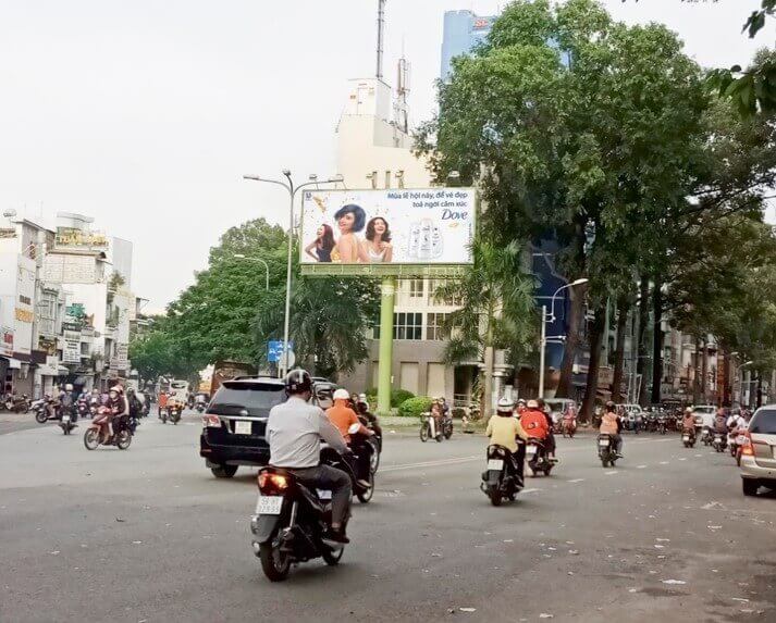 Bảng quảng cáo ngoài trời Mũi tàu An Dương Vương – Trần Phú, quận 5, Hồ Chí Minh