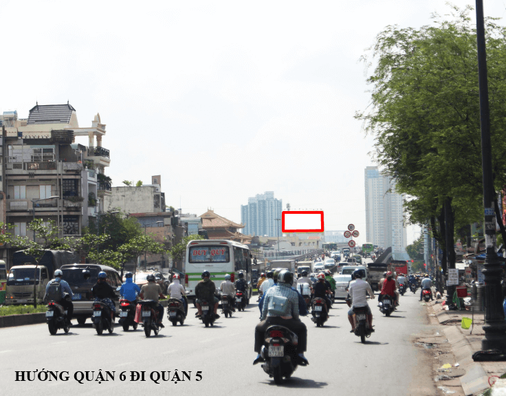 Bảng quảng cáo ngoài trời Vòng xoay Cây Gõ, quận 11, Hồ Chí Minh