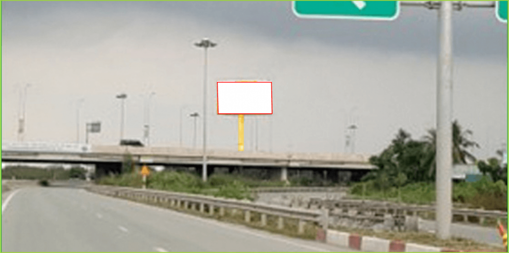 Bảng quảng cáo ngoài trời Vành Đai 2 gần nút giao Phú Mỹ – khu Công nghệ cao, quận 9, Hồ Chí Minh