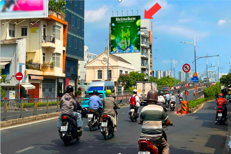 1 Panel Vertical Wall-mounted Pano Billboard at 2A Nguyen Van Cu , Ong Lanh Bridge Ward, Ho Chi Minh City