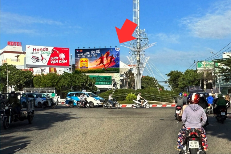1 Panel Horizontal Wallscape Billboard at 1–3 Tran Phu Street, Phan Rang Ward, Khanh Hoa