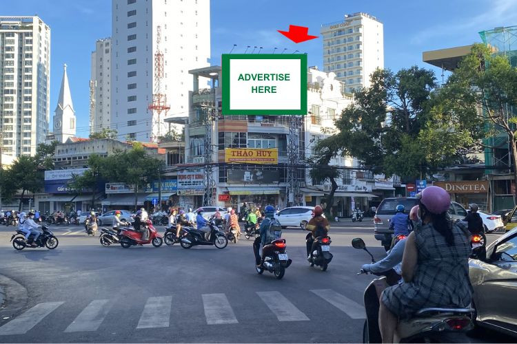 1 bảng quảng cáo pano treo tường nằm ngang tại số 26 Lê Thánh Tôn, phường Nha Trang, Khánh Hòa (Vòng xoay ngã 7 Lê Thánh Tôn)