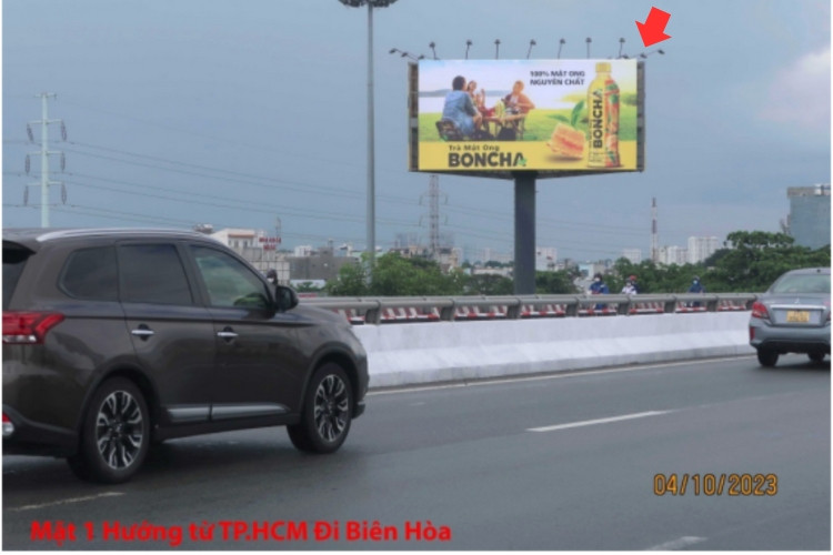 3 bảng quảng cáo Unipole nằm ngang tại Ngã tư Bình Triệu – Cầu Bình Lợi, phường Linh Xuân, TP. Thủ Đức, TP. Hồ Chí Minh