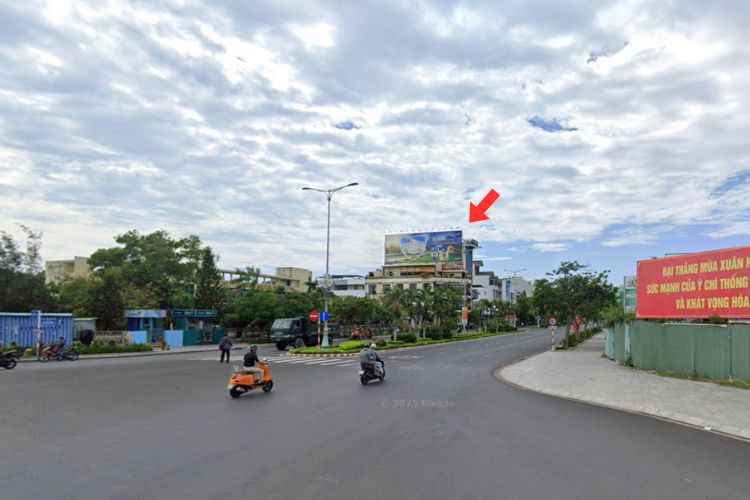 1 Mặt Bảng Quảng Cáo Treo Tường tại 392 Hùng Vương, phường Tuy Hoà, Daklak