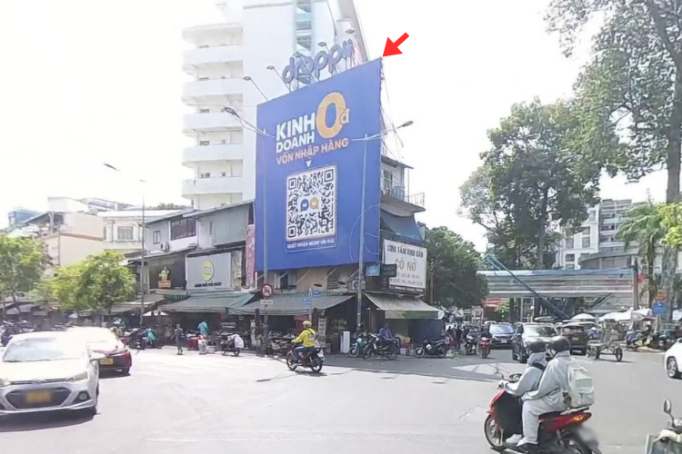 1 Bảng quảng cáo ốp tường tại số 225A Cống Quỳnh, Phường Cầu Ông Lãnh, TP. Hồ Chí Minh (Bệnh viện Từ Dũ)