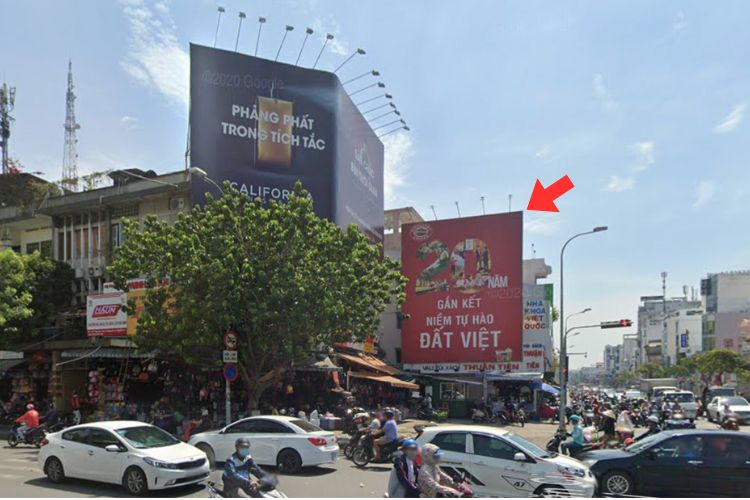 1 Panel Vertical Wall-mounted Pano Billboard tại 162B Nguyen Van Cu, Cau Ong Lanh Ward, Ho Chi Minh City
