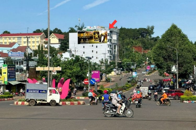 1 mặt bảng quảng cáo treo tường tại 139 đường 23/3, phường Bắc Gia Nghĩa, Lâm Đồng