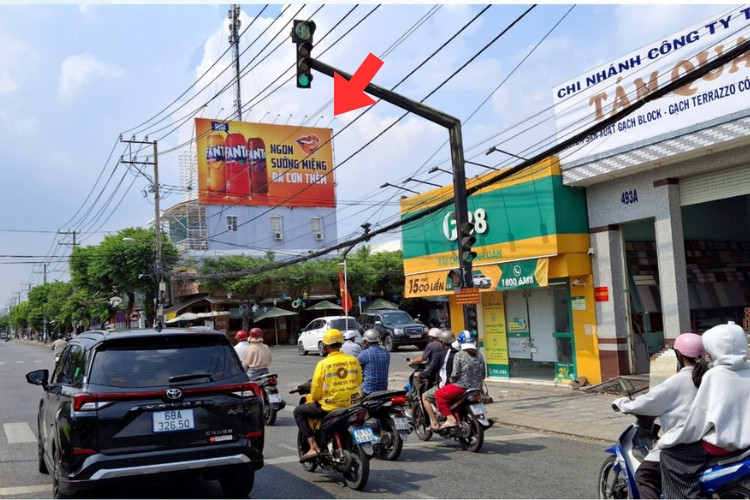 1 bảng quảng cáo treo tường nằm ngang tại 491 Nguyễn Trung Trực, phường Rạch Giá, An Giang