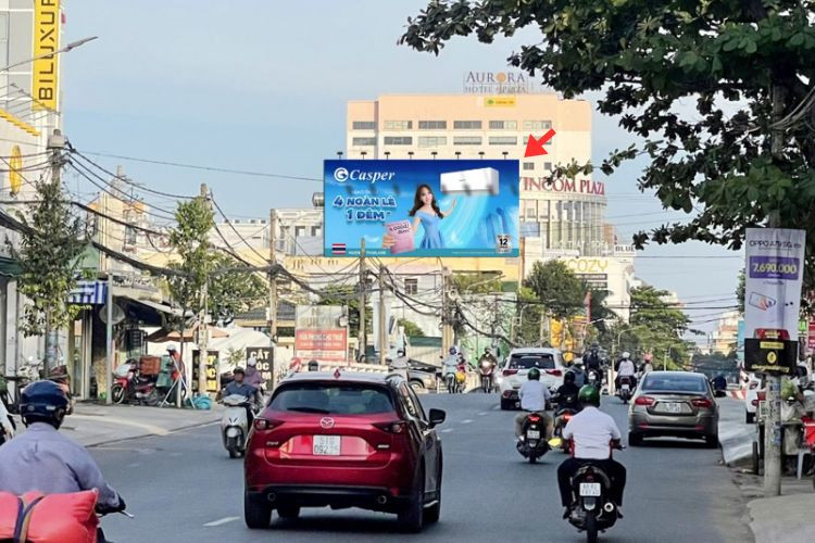 1 bảng quảng cáo ốp tường tại 215 Phạm Văn Thuận, Phường Tam Hiệp, Đồng Nai